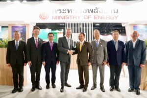 Thailand-Team-led-by-Ministry-of-Energy-and-TCEB-join-hand-with-dmg-events-in-Milan--showing-commitm