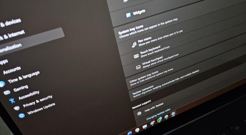 windows-11-ai-taskbar-companion