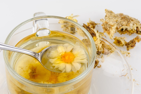 chrysanthemum flowers tea