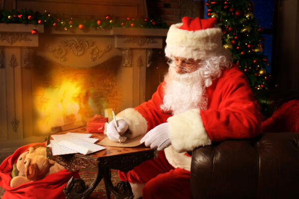 Portrait,Of,Happy,Santa,Claus,Sitting,At,His,Room,At