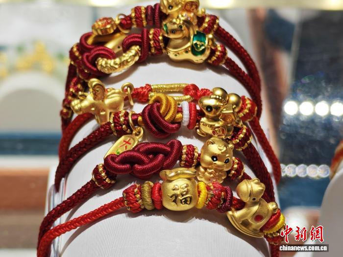 马年限定产品引领文化消费新潮流