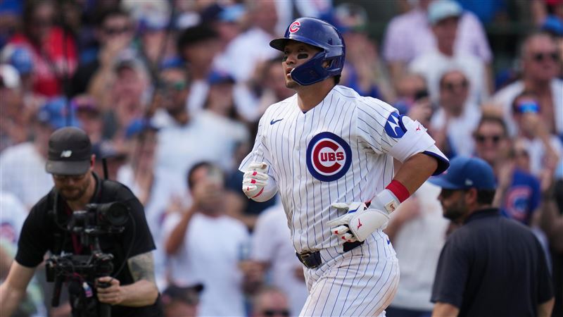 鈴木誠也連續三場全壘打助小熊三連勝費城人