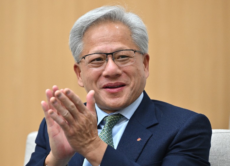 黃仁勳：美國應保持晶片領先地位，中國不應擁有最先進技術